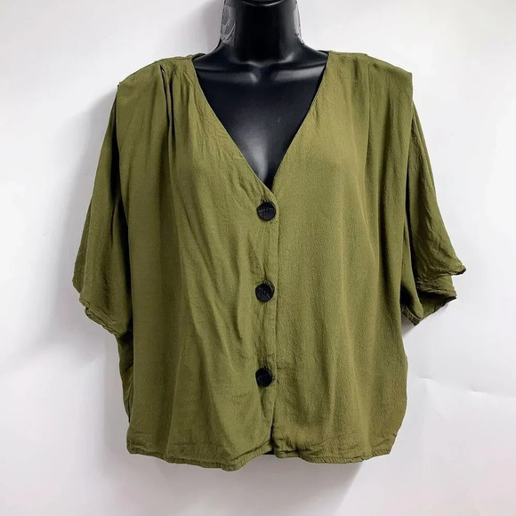 Blu Pepper Women's V Neck 3 Button Half Sleeve Crepe Cropped Top Size M - Picture 1 of 12